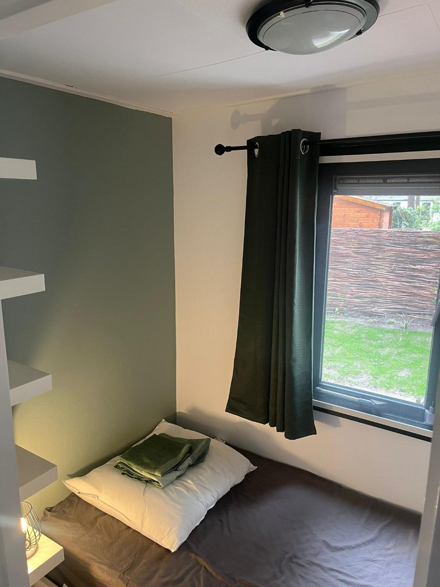 Tapuit Hotell Laag-Soeren Exteriör bild
